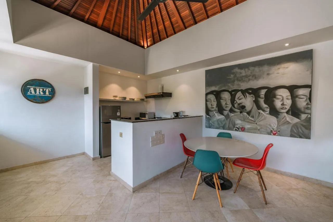 Villa Kalila: Elegant 2 Bedroom Villa In Perfect Location ! Seminyak