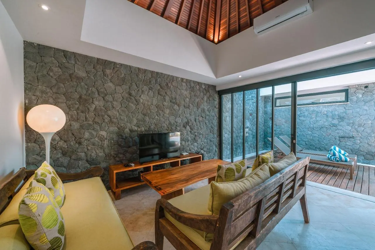 Villa Kalila: Elegant 2 Bedroom Villa In Perfect Location ! Seminyak