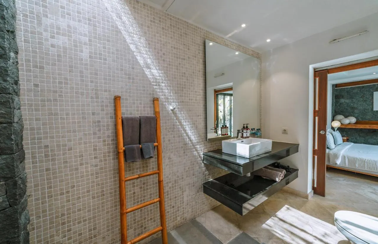 Villa Kalila: Elegant 2 Bedroom Villa In Perfect Location ! Seminyak 0*,